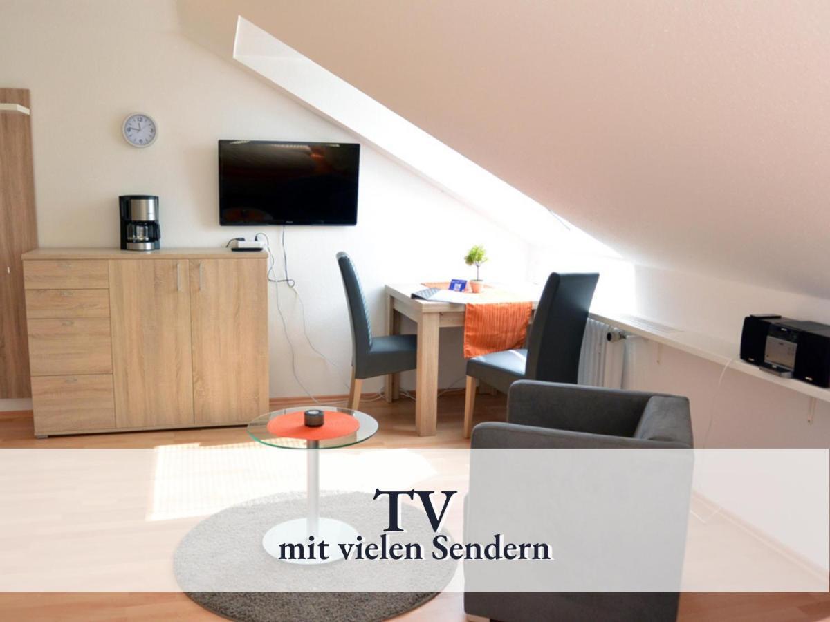 Gemuetliche Ferienwohnung In Bester Bodenseelage L 1 Minute Zum Bodensee L 1 Zimmer L Vollausgestattete Kueche L Free-Wlan L Willkommen Im Apartment Boehringen Radolfzell am Bodensee Dış mekan fotoğraf